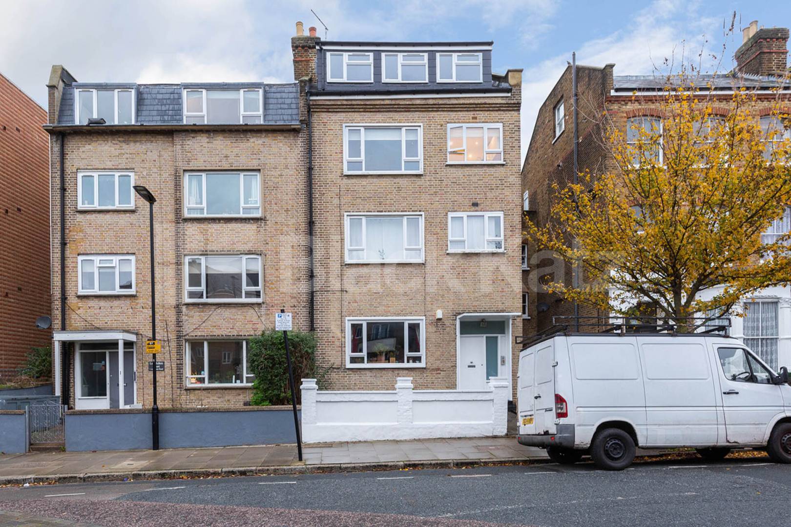 minutes to Victoria line station is this large 2 double bedroom property Adolphus Road, Finsbury Park